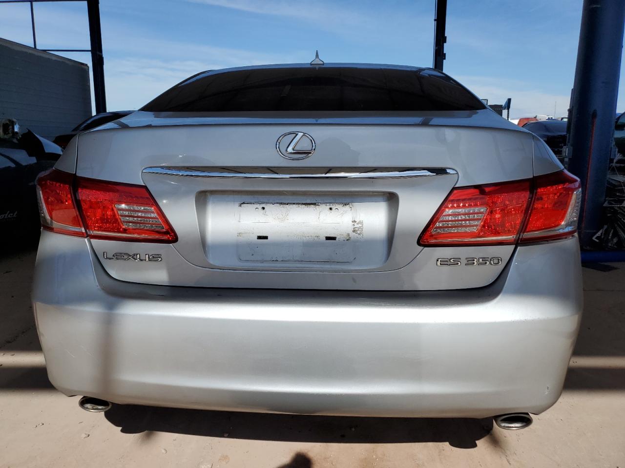 2010 Lexus ES - Image 6