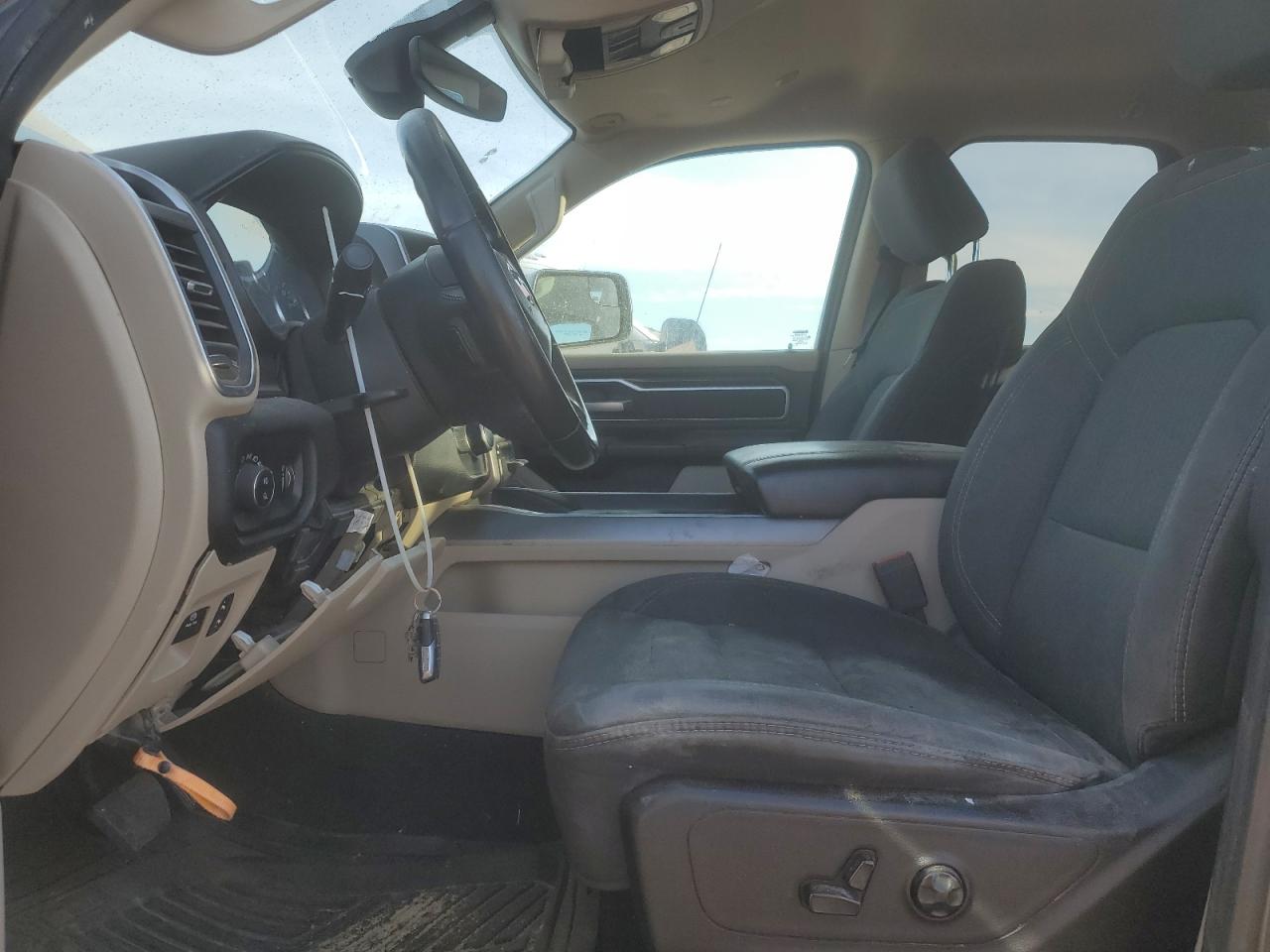 2020 RAM 1500 - Image 7