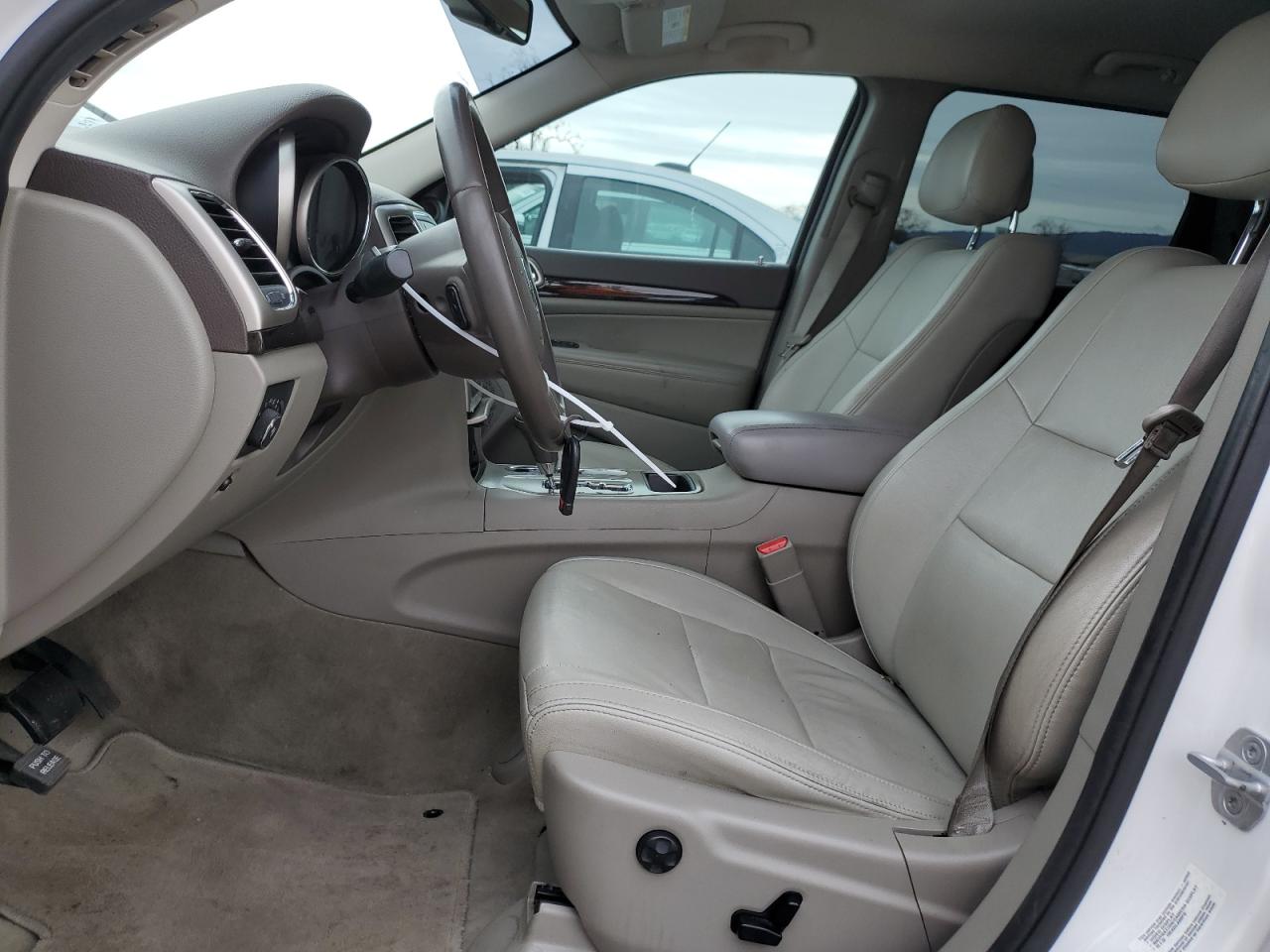 2013 Jeep Grand Cherokee - Image 7