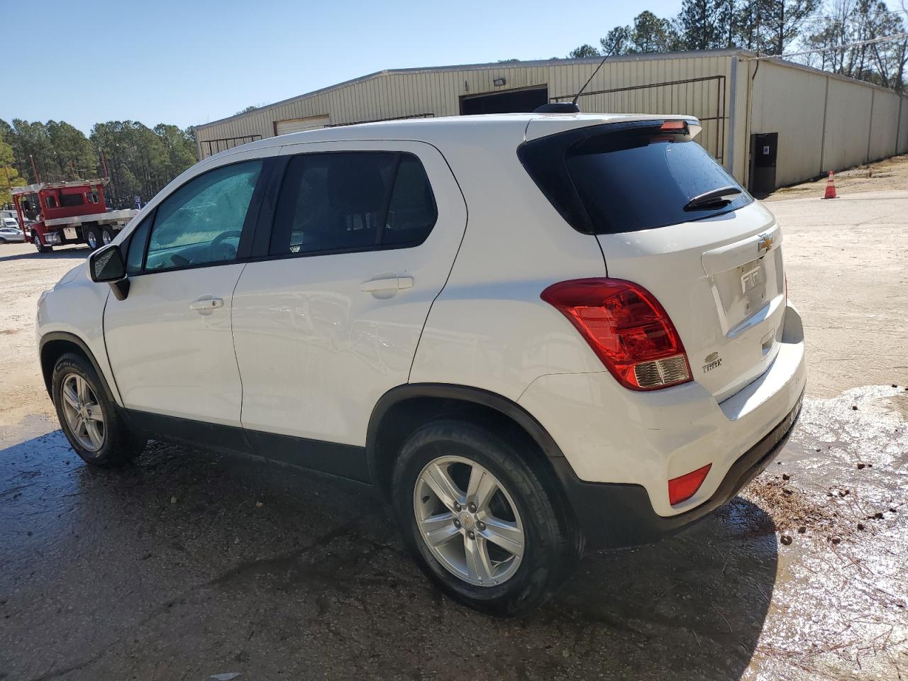 2020 Chevrolet Trax - Image 2