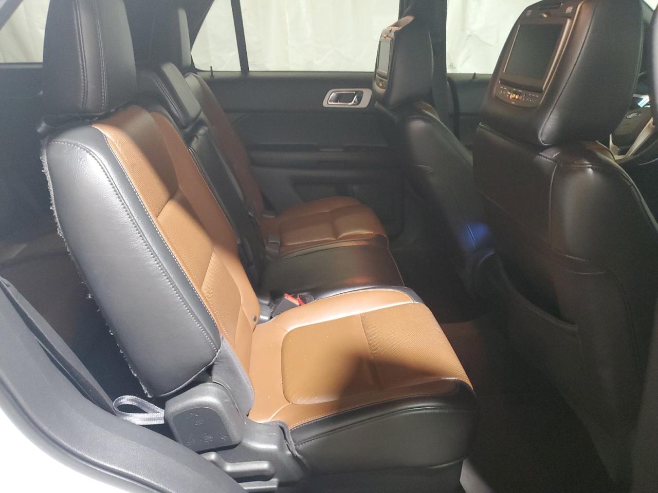2011 Ford Explorer - Image 11