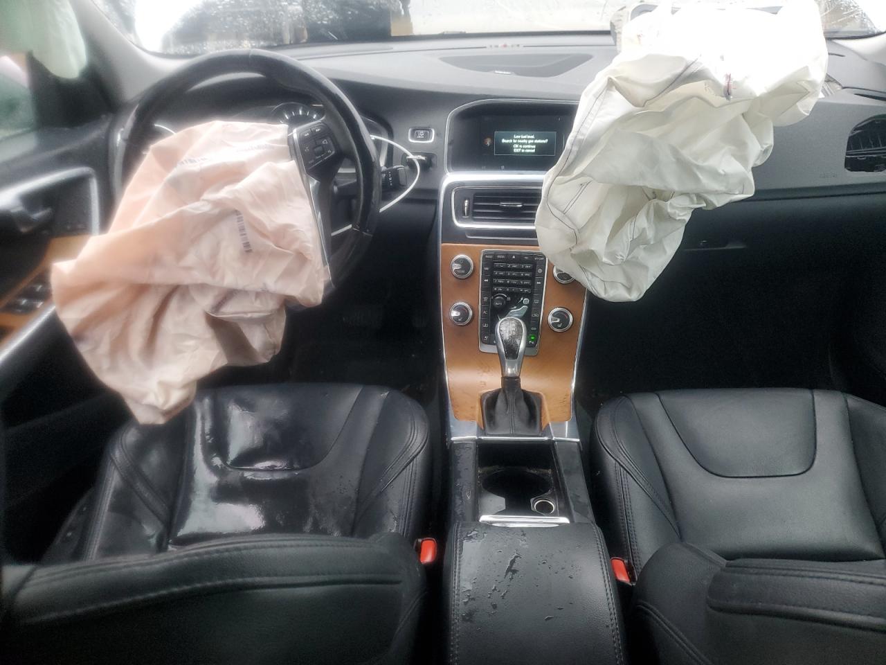 2016 Volvo S60 - Image 8