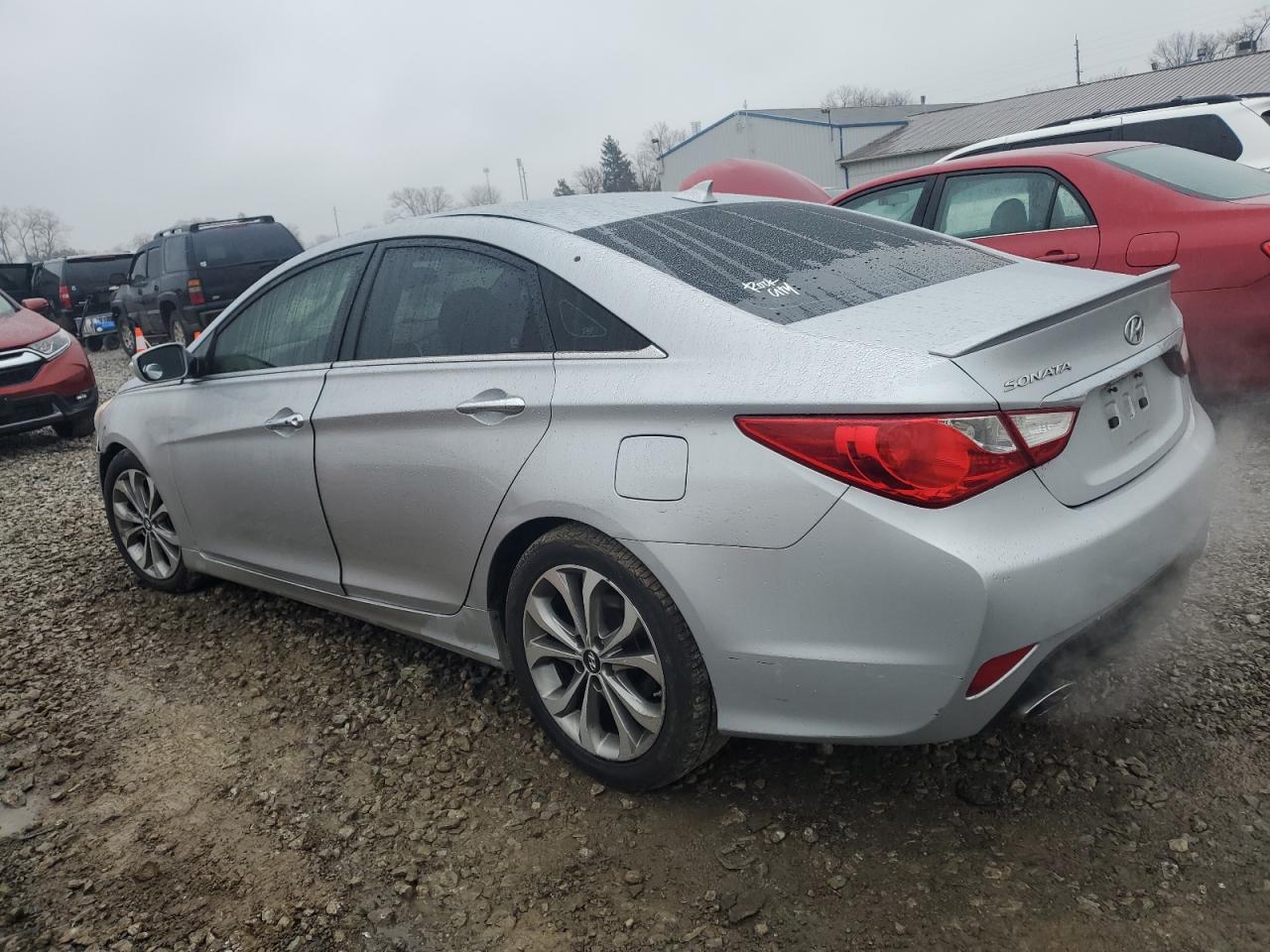 2014 Hyundai Sonata - Image 2