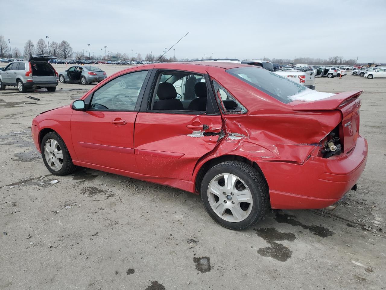 2005 Ford Focus - Image 2
