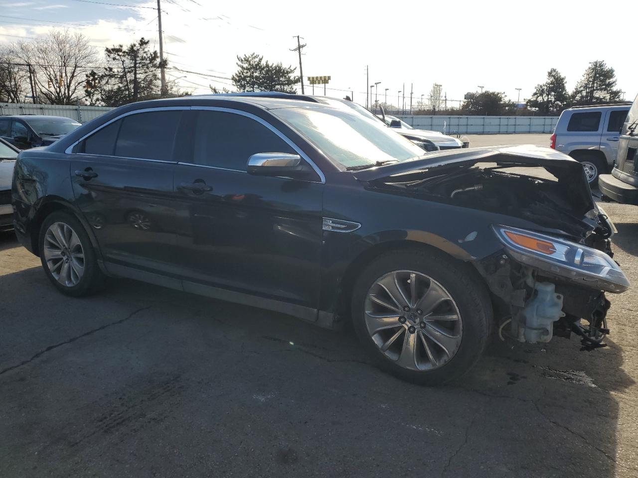 2011 Ford Taurus - Image 4