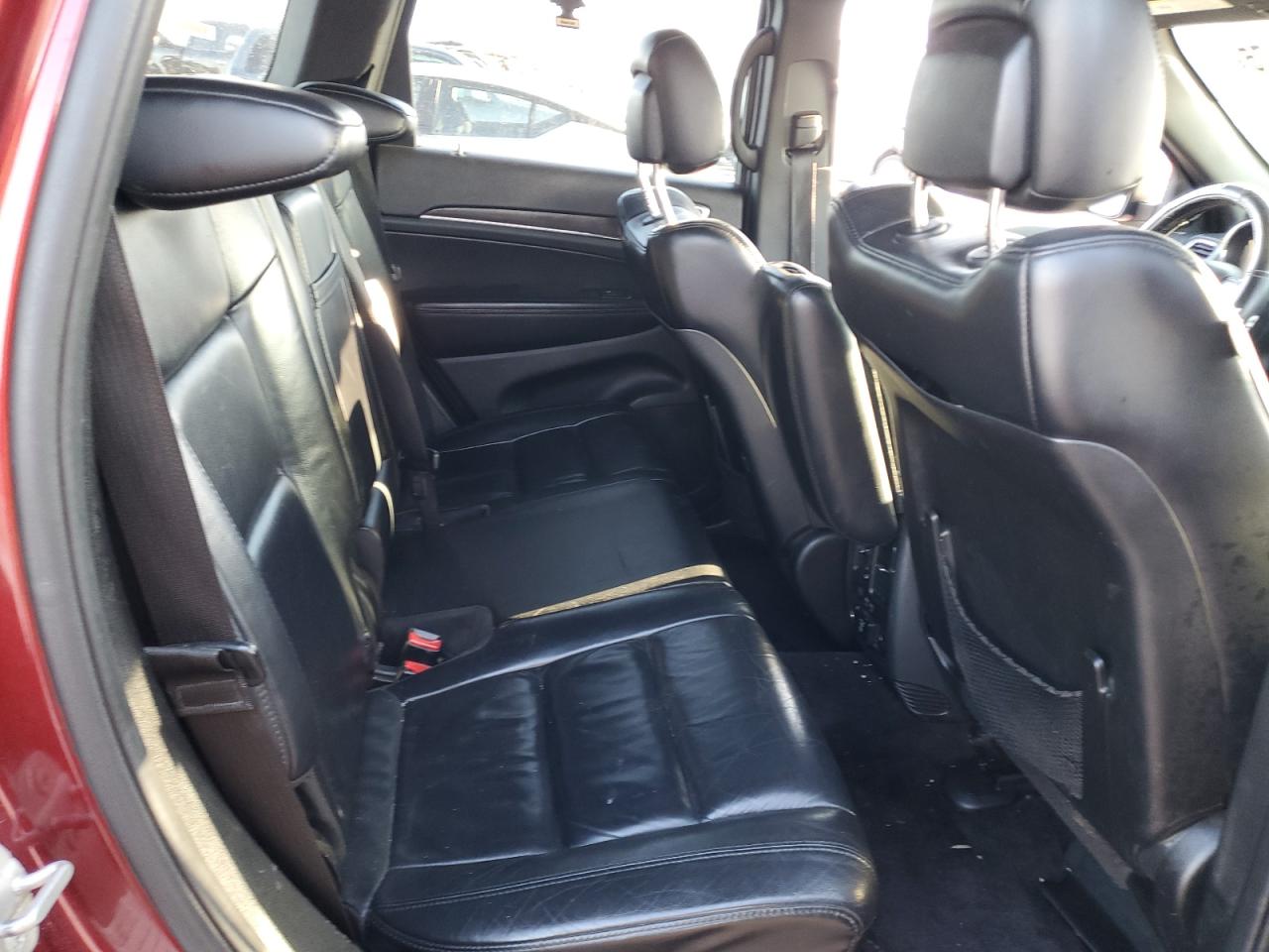 2018 Jeep Grand Cherokee - Image 11