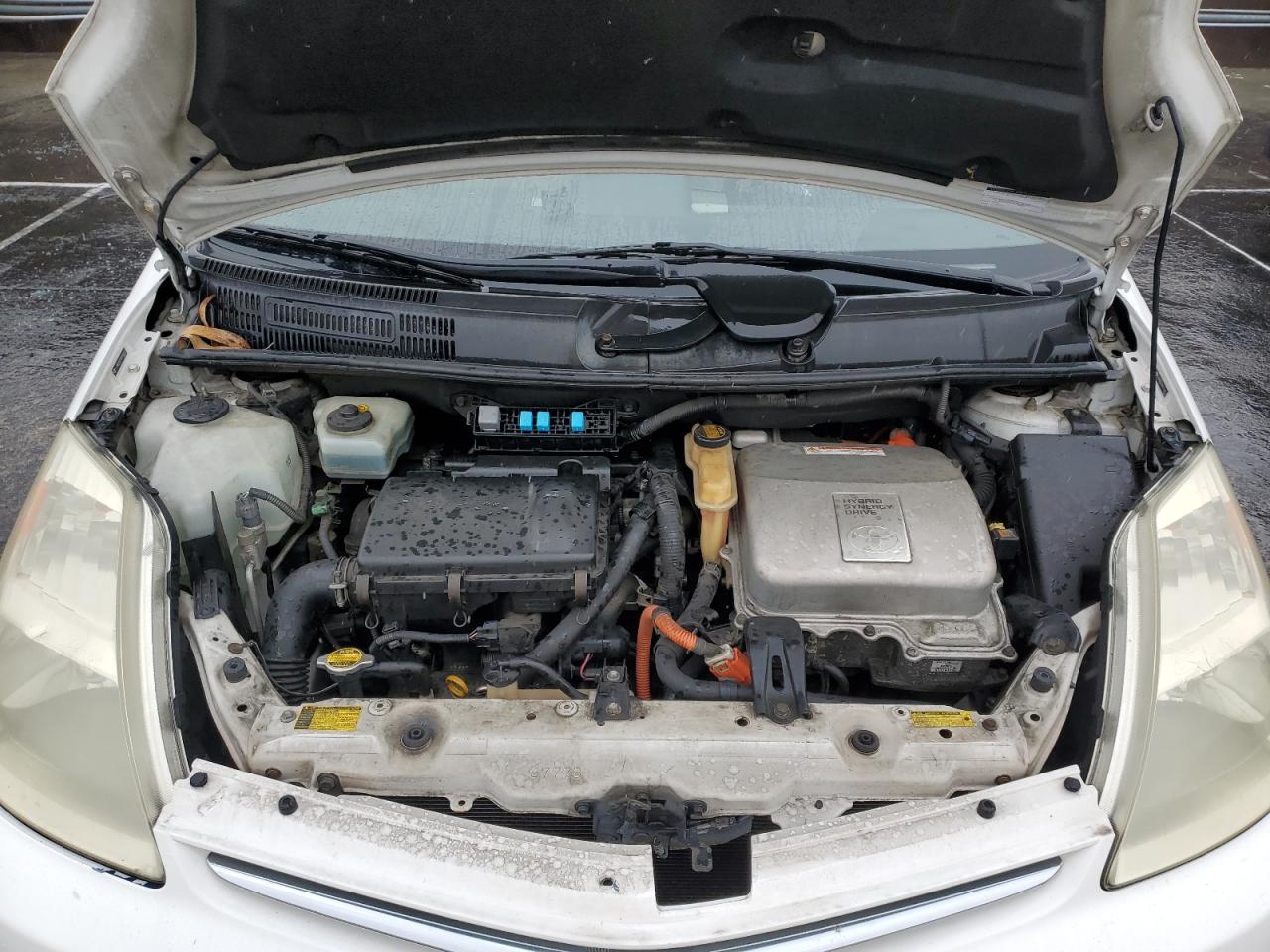 2004 Toyota Prius - Image 11