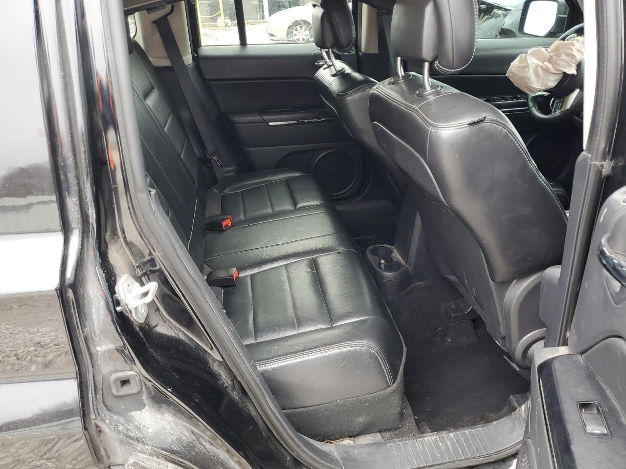 2012 Jeep Liberty (Patriot) - Image 11