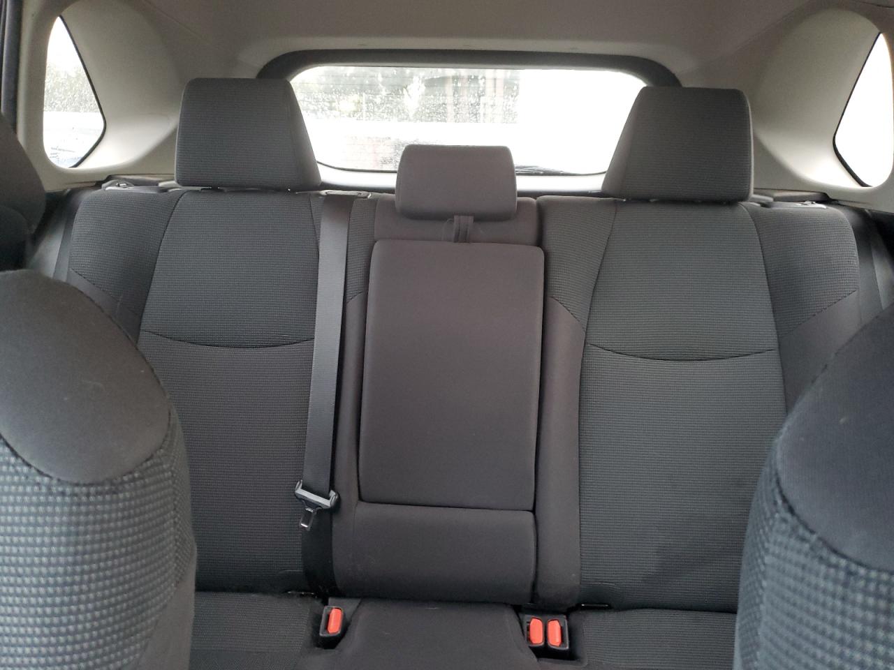 2019 Toyota RAV 4 - Image 10
