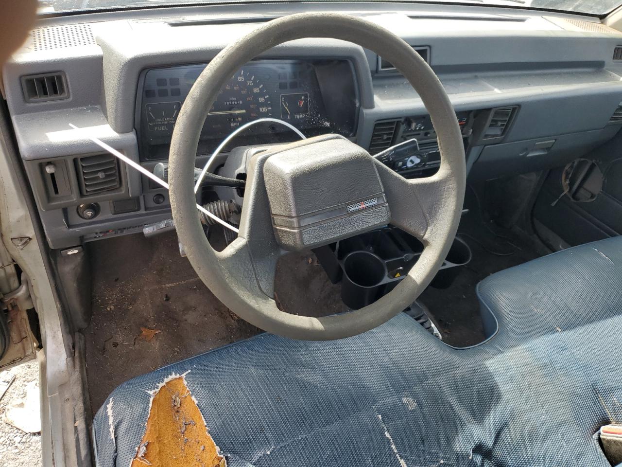 1994 Mitsubishi Mighty - Image 8