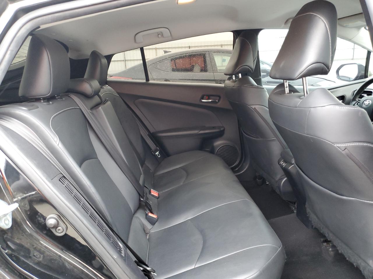 2020 Toyota Prius - Image 10