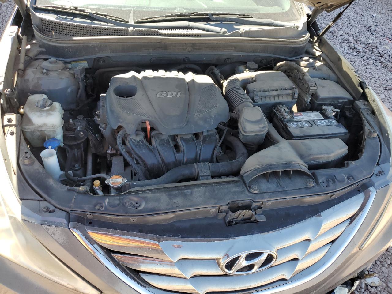 2011 Hyundai Sonata - Image 11