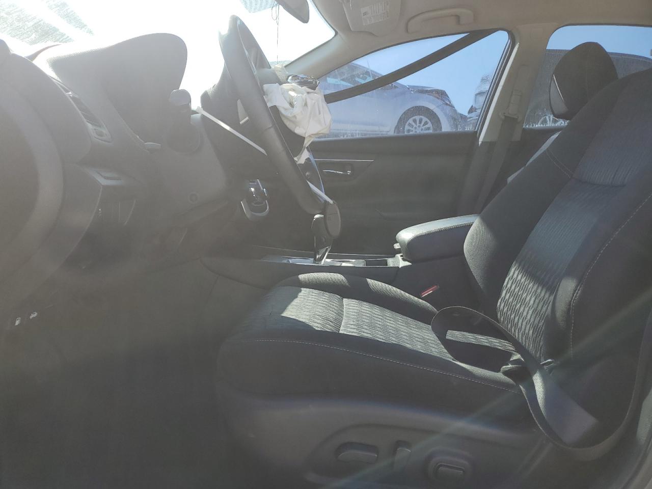 2017 Nissan Altima - Image 7