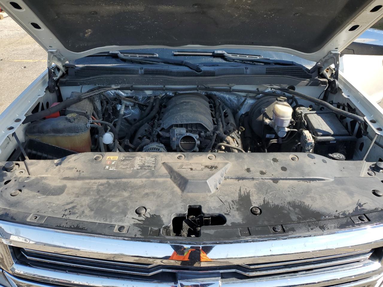2015 Chevrolet Silverado - Image 11