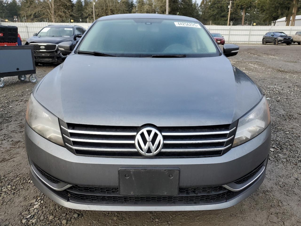 2015 Volkswagen Passat - Image 5