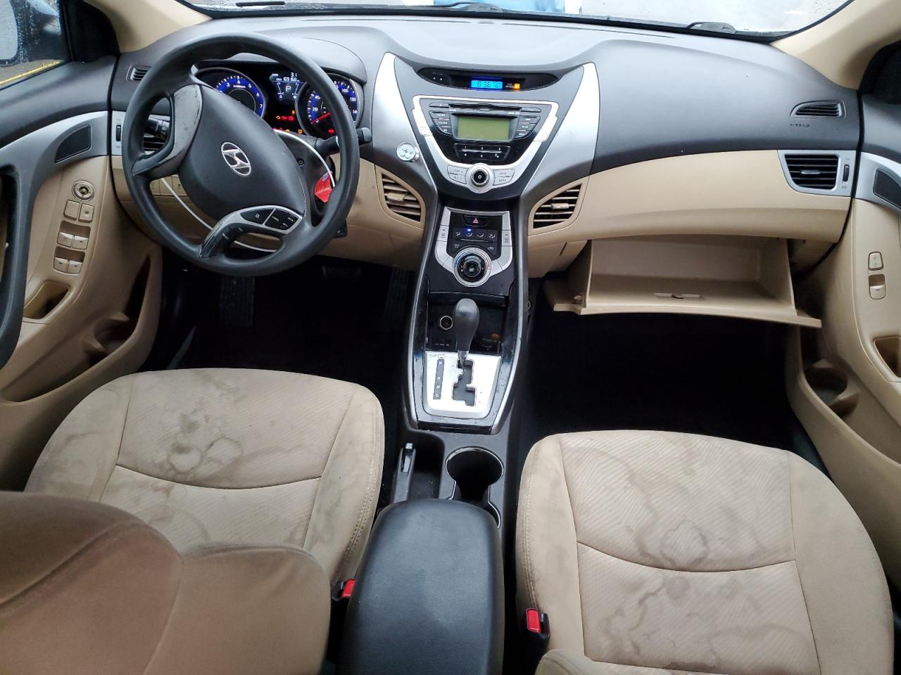2012 Hyundai Elantra - Image 8