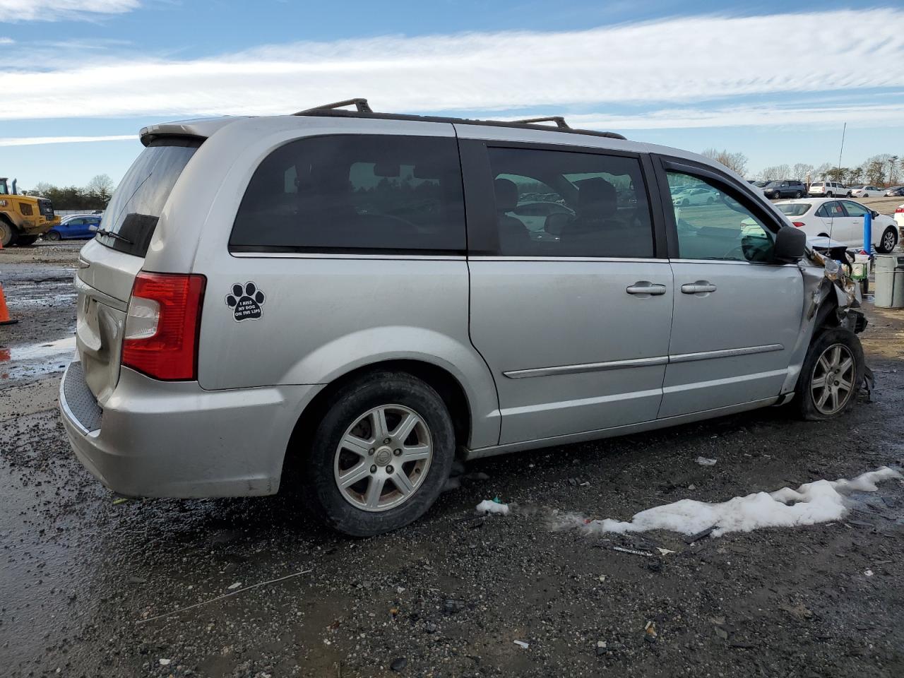 2012 Chrysler Town & Country - Image 3