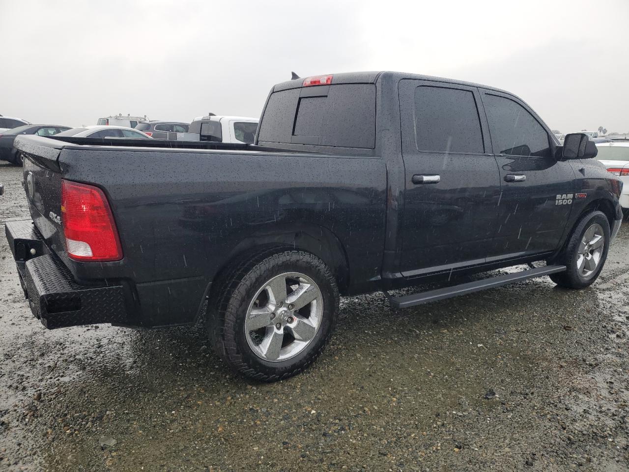 2016 RAM 1500 - Image 3