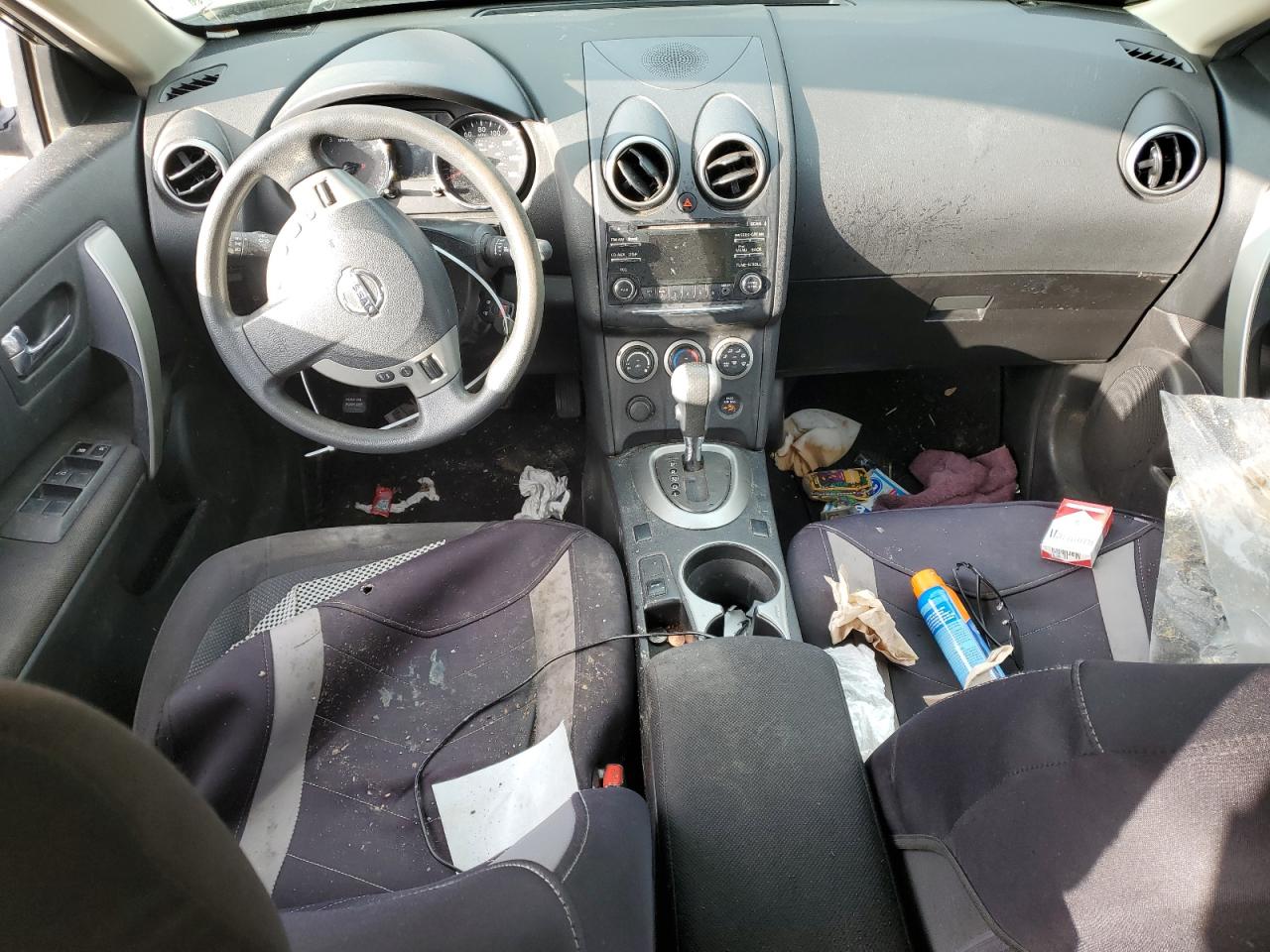 2015 Nissan Rogue - Image 8