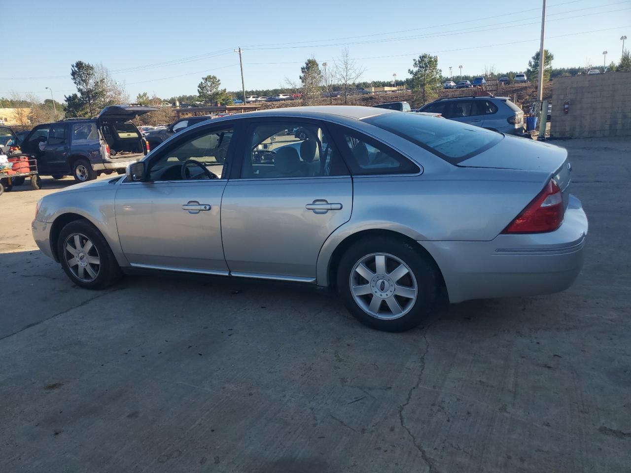 2006 Ford Five Hundred - Image 2