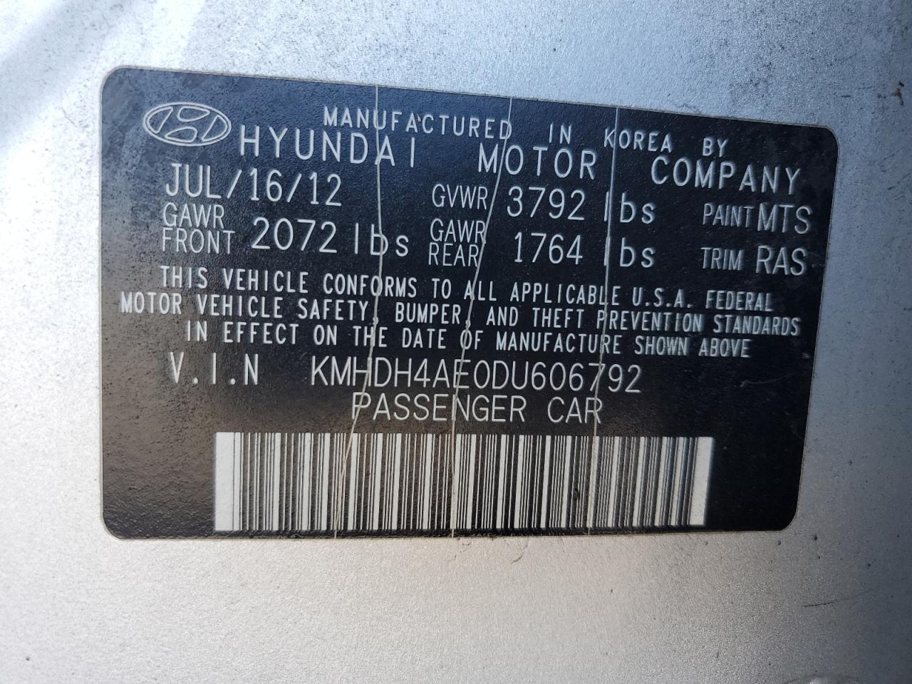 2013 Hyundai Elantra - Image 13