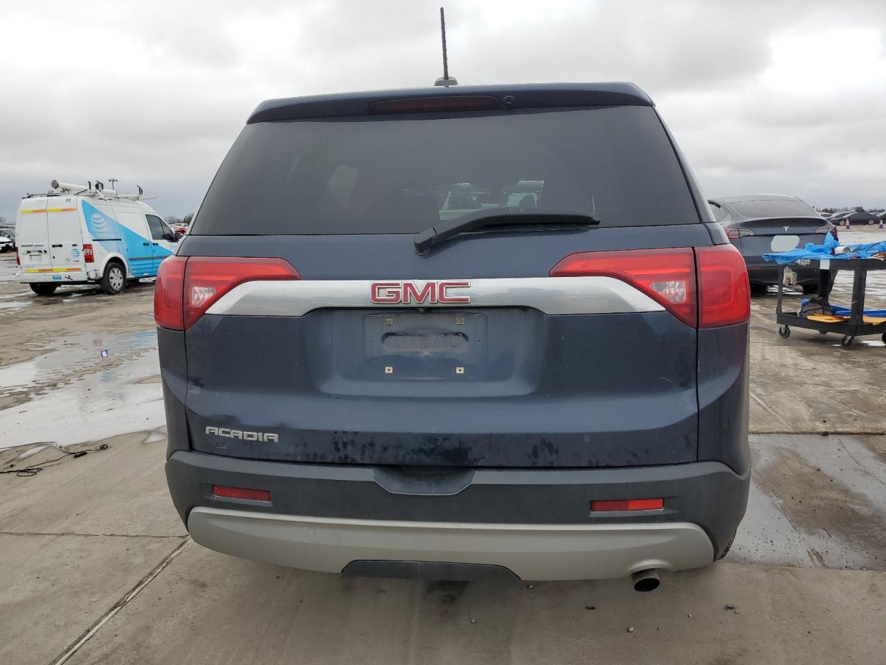 2017 GMC Acadia - Image 6