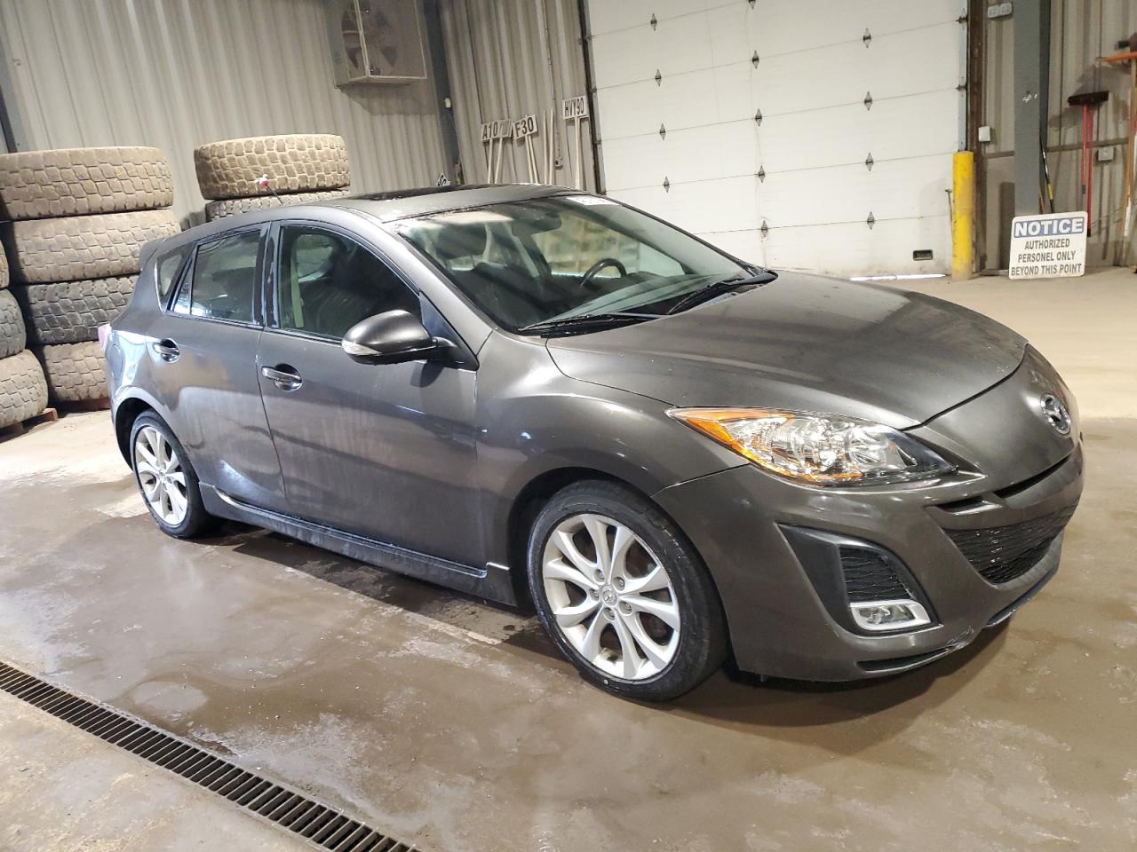 2010 Mazda 3 - Image 4
