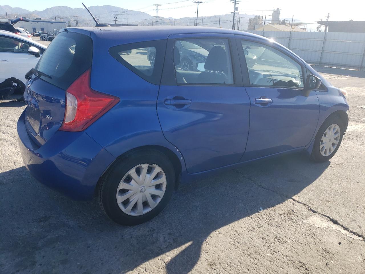2015 Nissan Versa - Image 3
