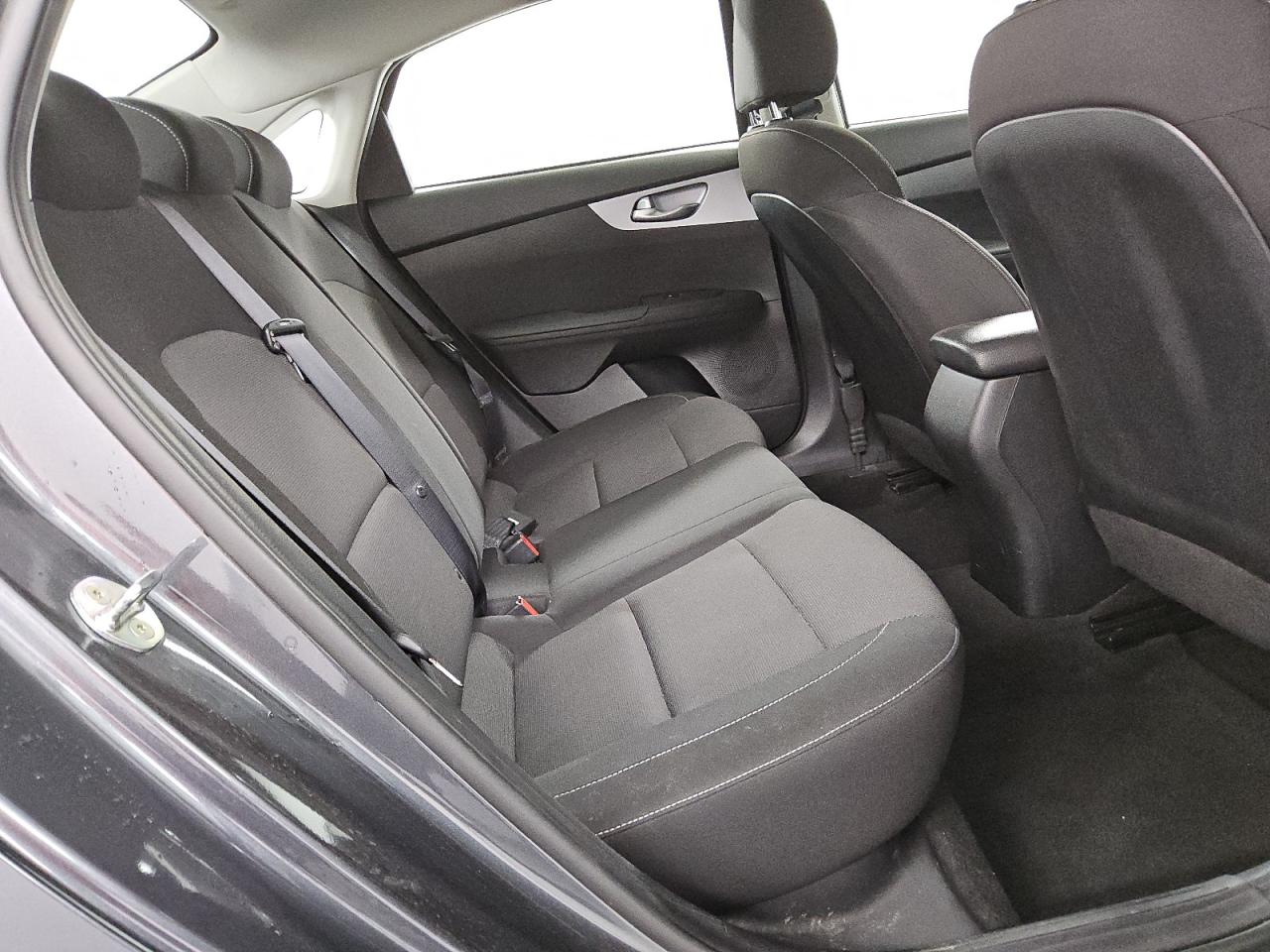 2023 Kia Forte - Image 10