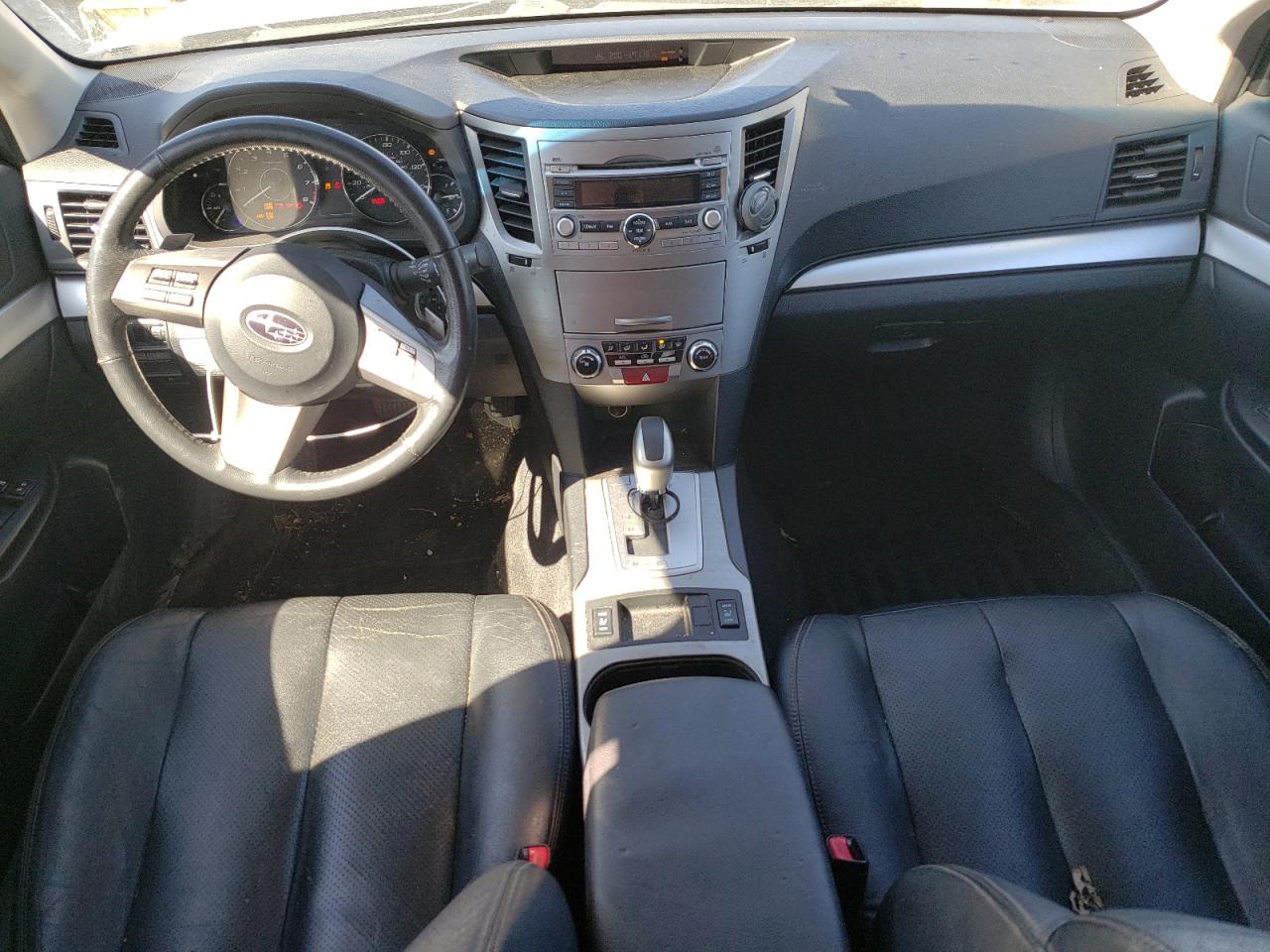 2011 Subaru Outback - Image 8
