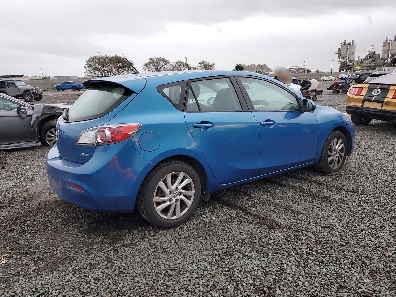 2012 Mazda 3 - Image 3