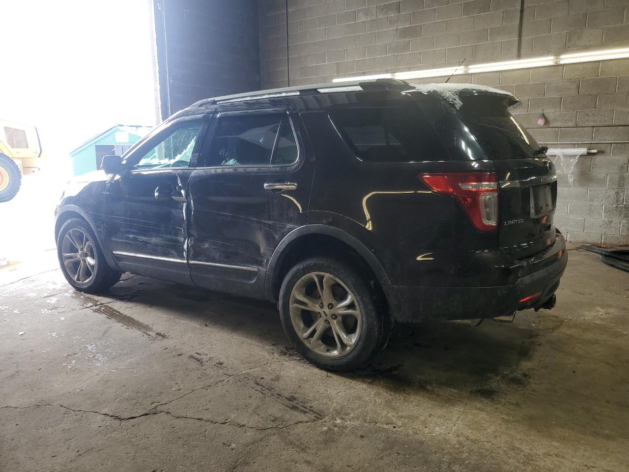 2014 Ford Explorer - Image 2