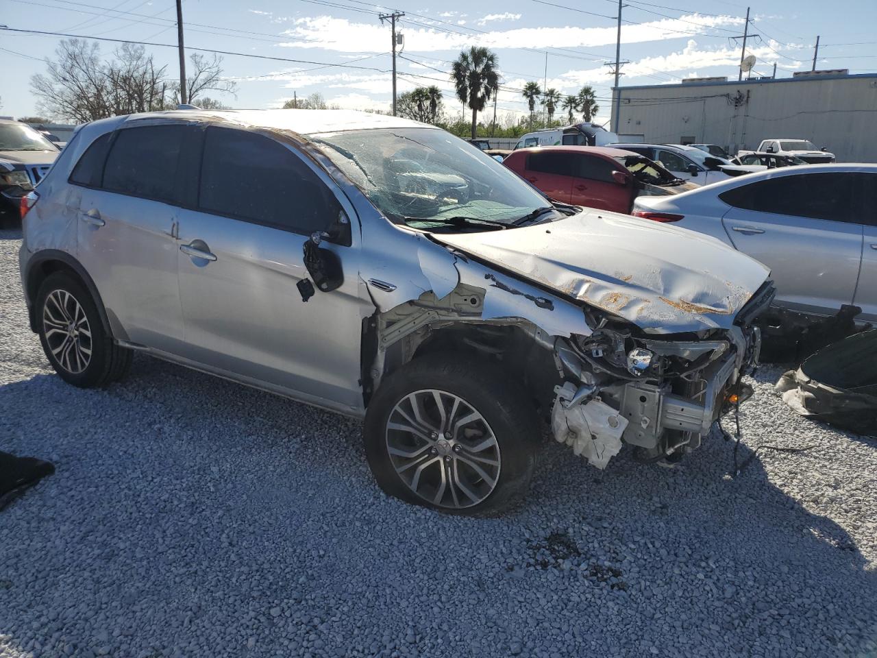 2018 Mitsubishi Outlander - Image 4