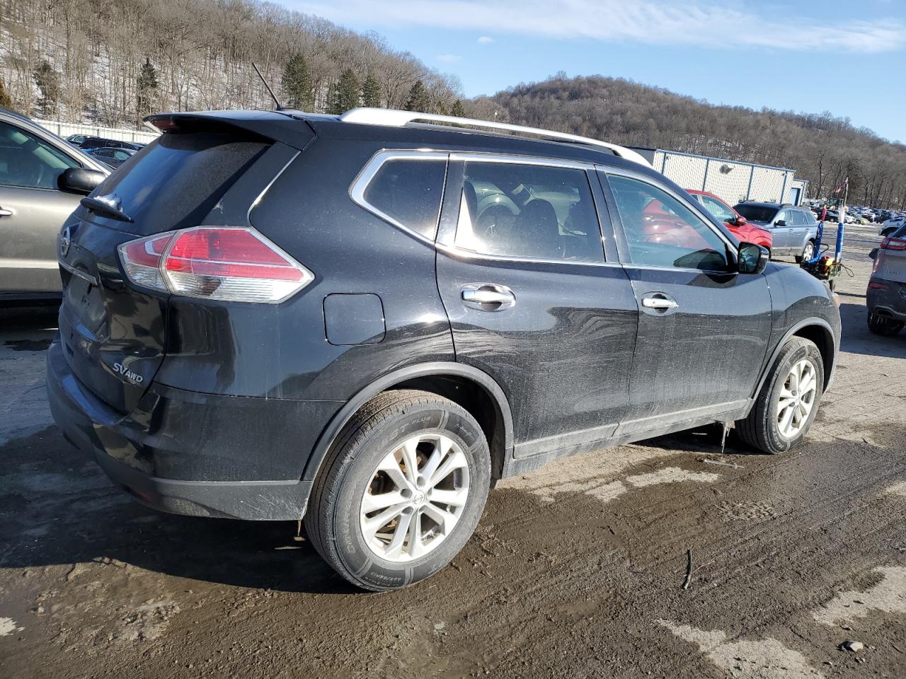 2016 Nissan Rogue - Image 3