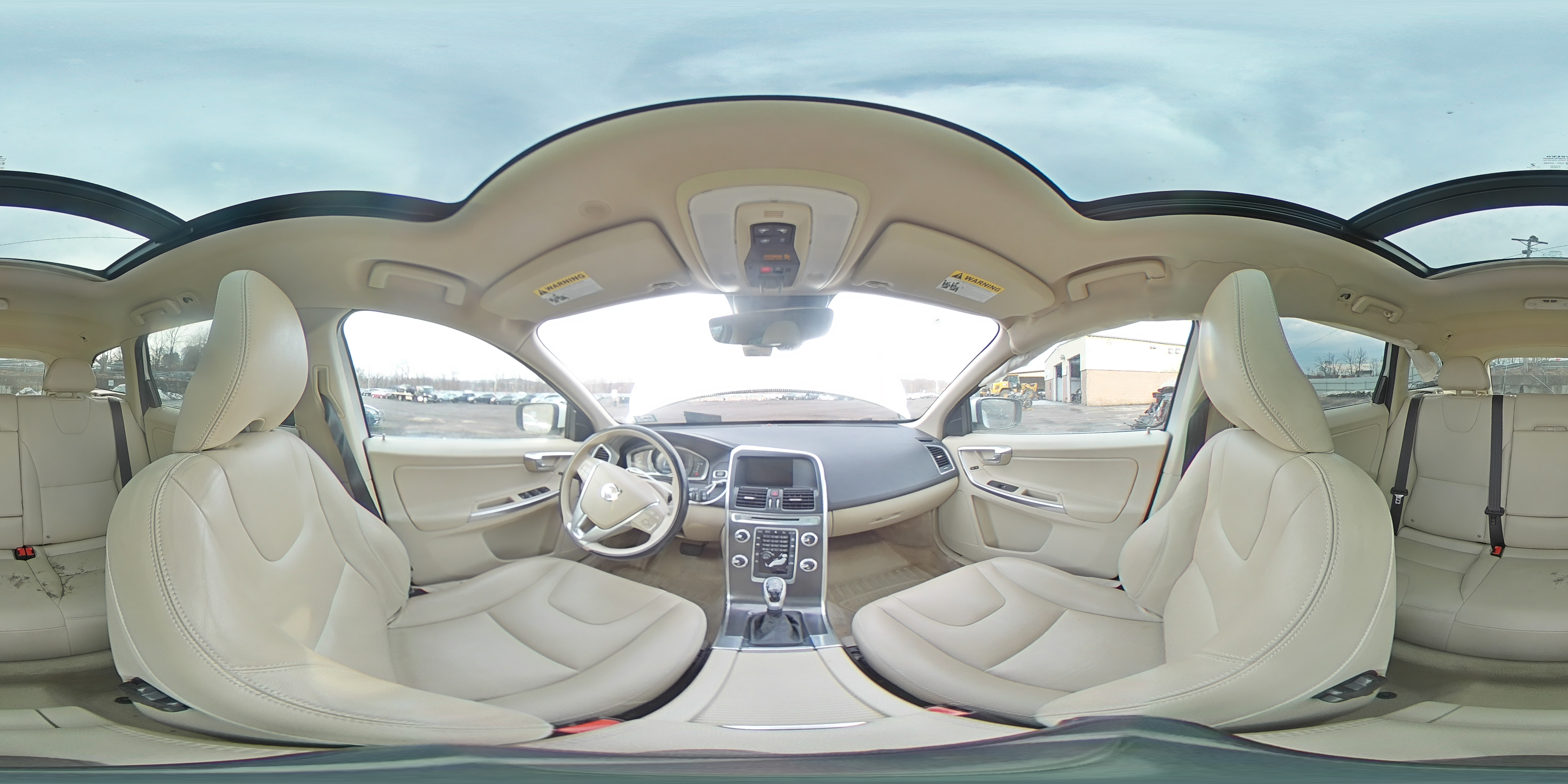 2015 Volvo XC60 - Image 14