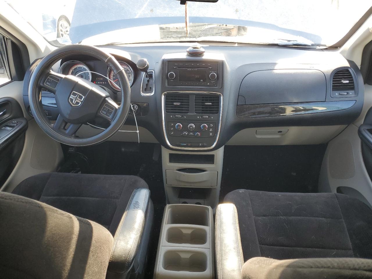2013 Dodge Caravan - Image 8