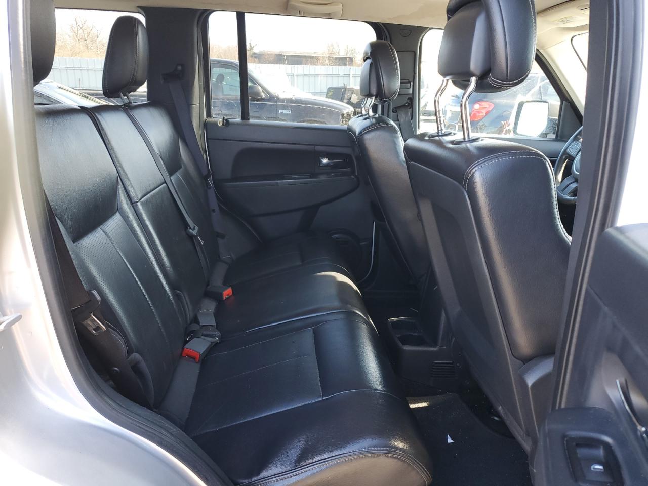 2012 Jeep Liberty (North America) - Image 11