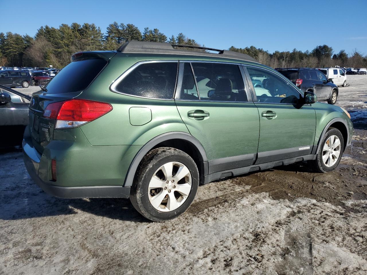 2010 Subaru Outback - Image 3