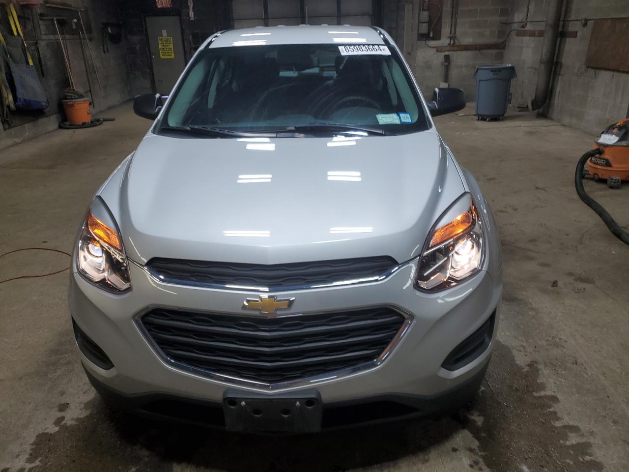 2017 Chevrolet Equinox - Image 5