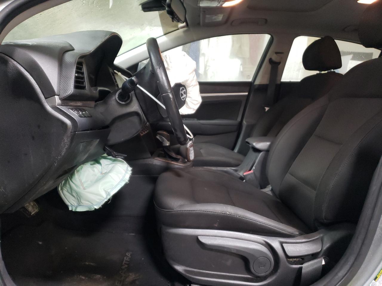 2019 Hyundai Elantra - Image 7
