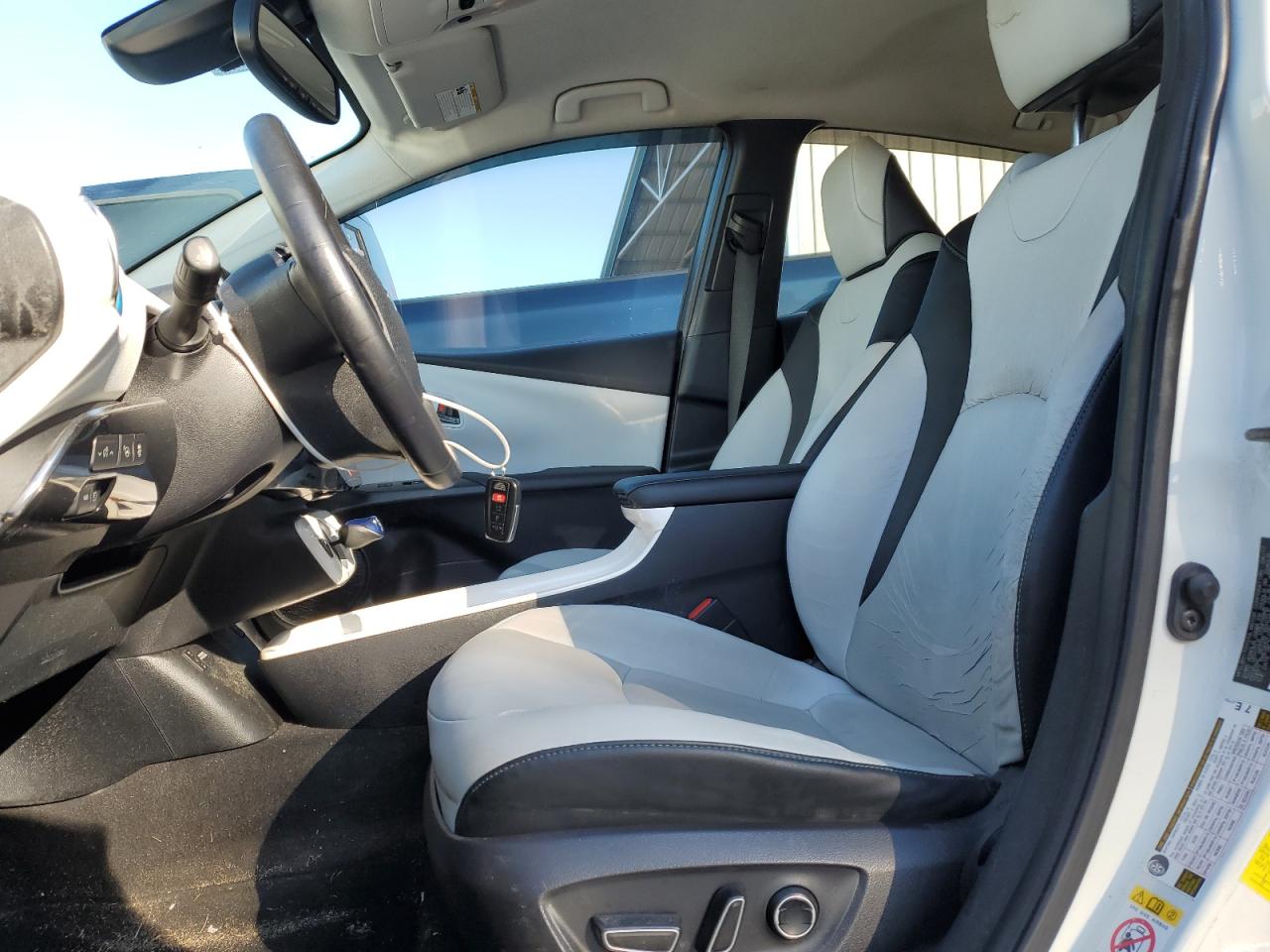 2017 Toyota Prius - Image 7