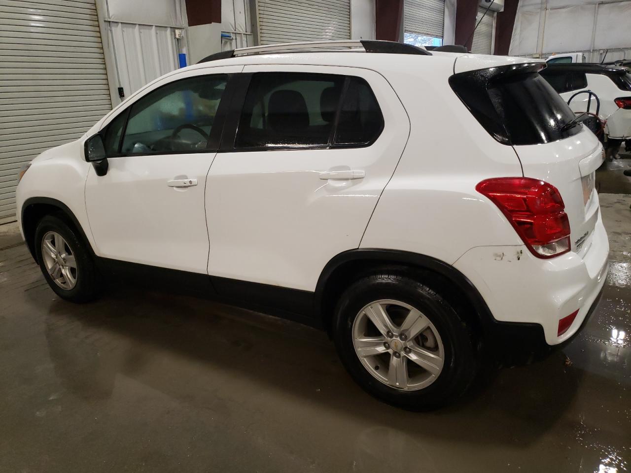 2021 Chevrolet Trax - Image 2