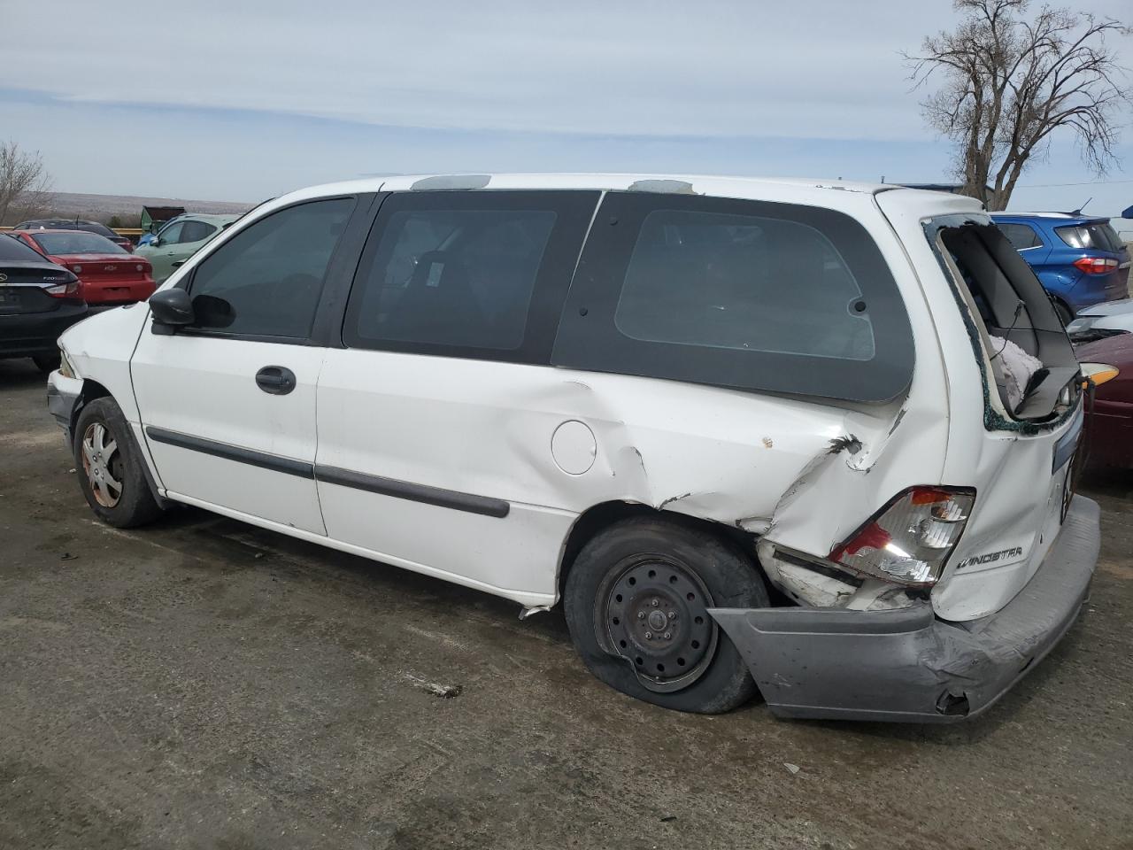 1999 Ford Windstar - Image 2