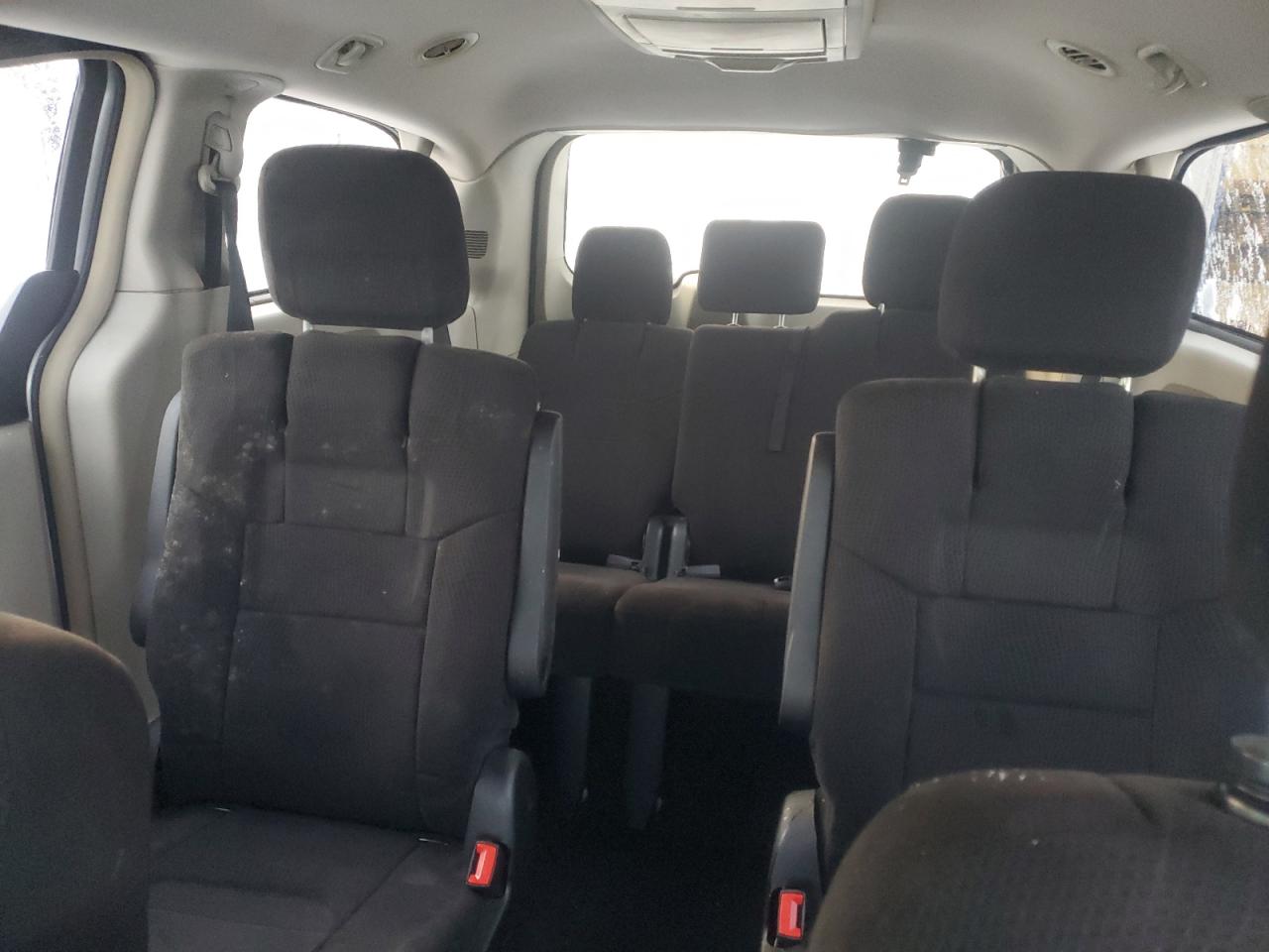 2012 Dodge Caravan - Image 10