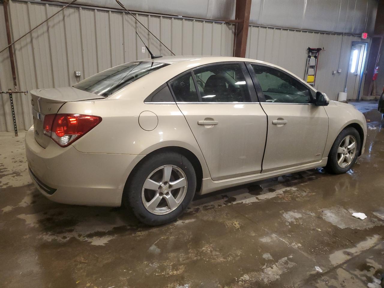 2011 Chevrolet Cruze - Image 3