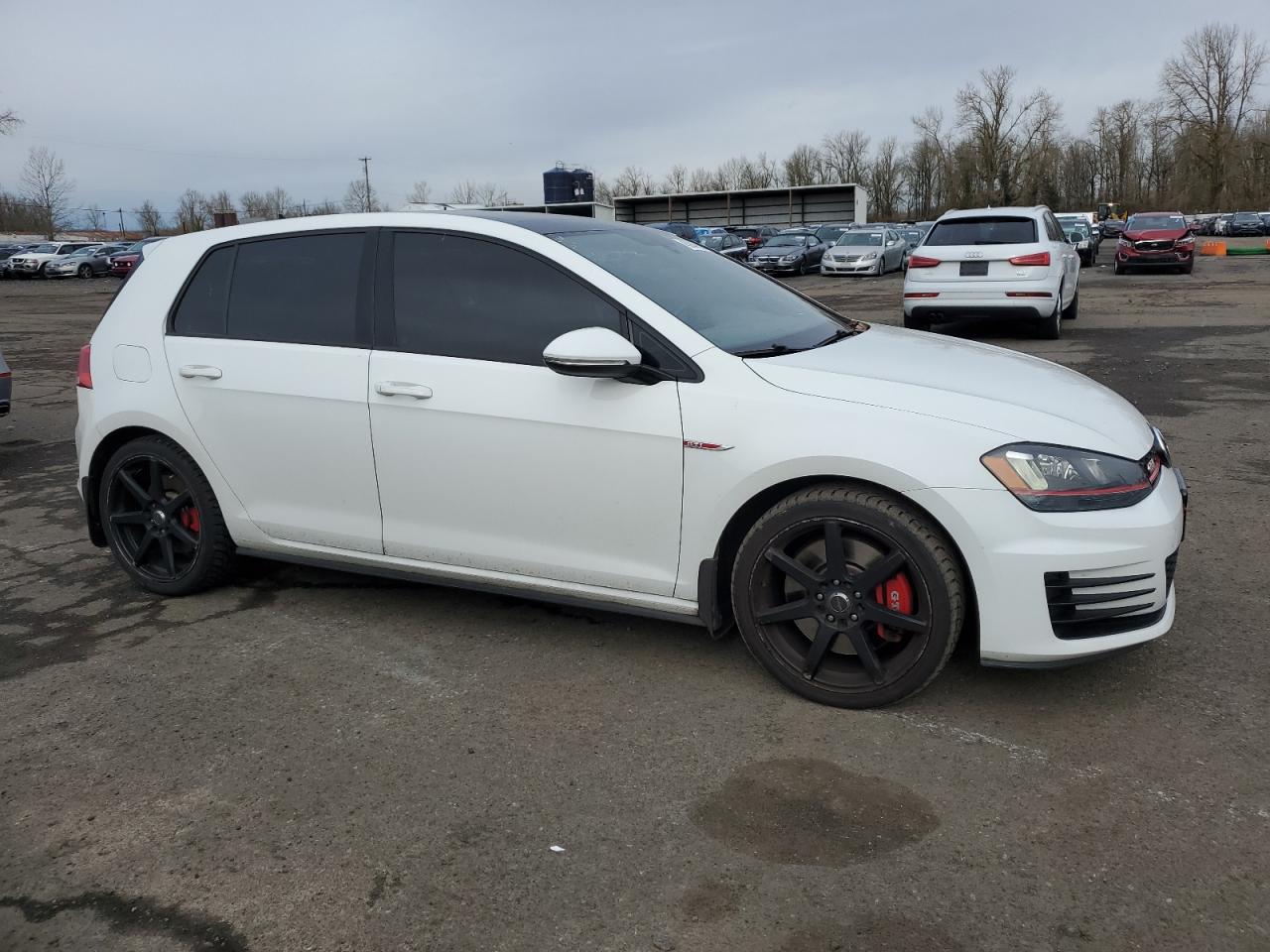 2017 Volkswagen GTI - Image 4