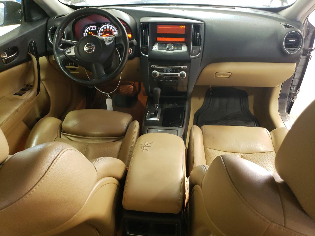 2010 Nissan Maxima - Image 8