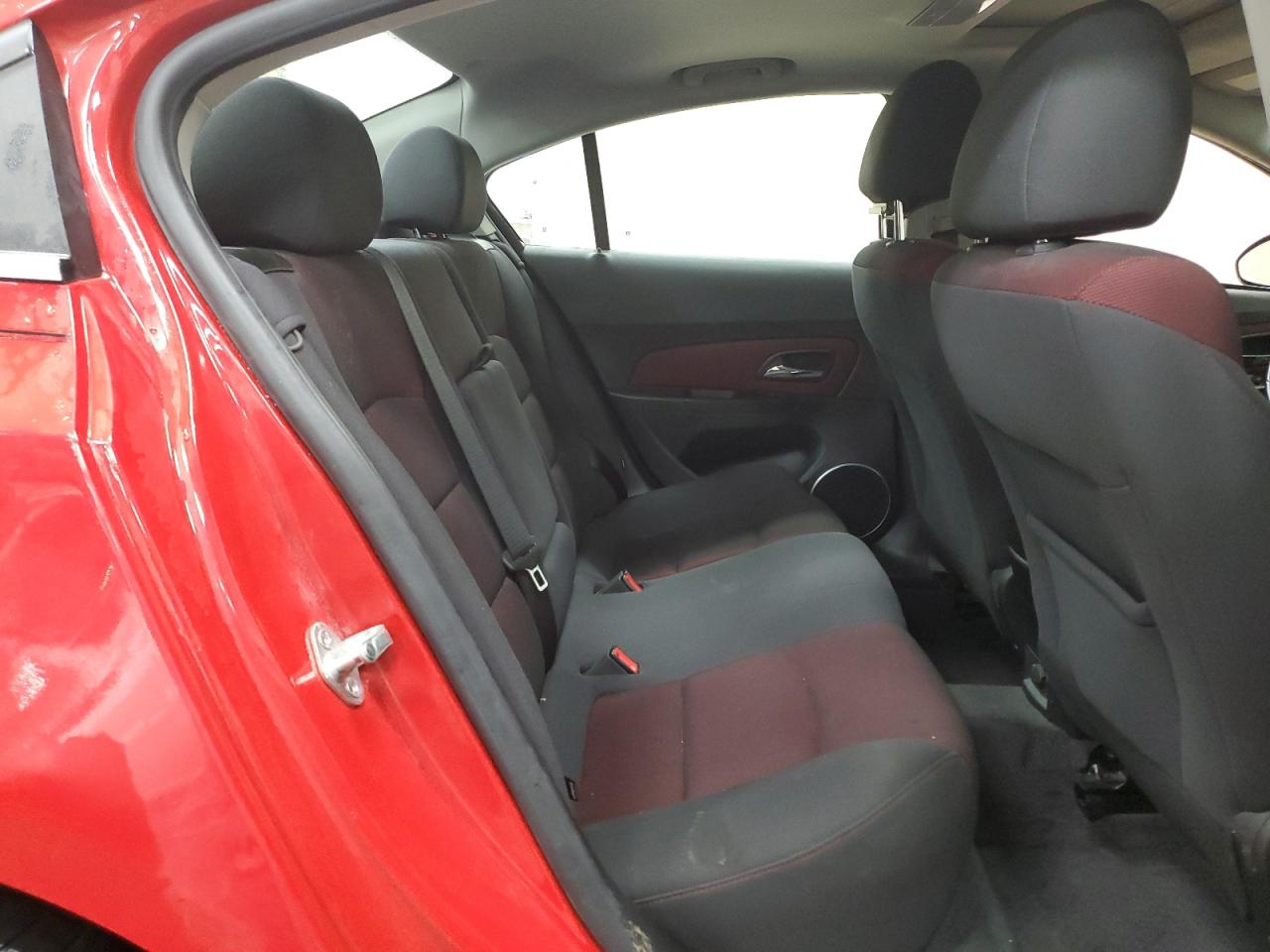2012 Chevrolet Cruze - Image 10