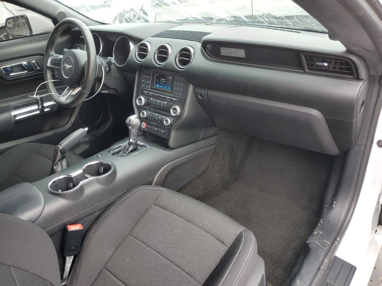 2016 Ford Mustang - Image 8