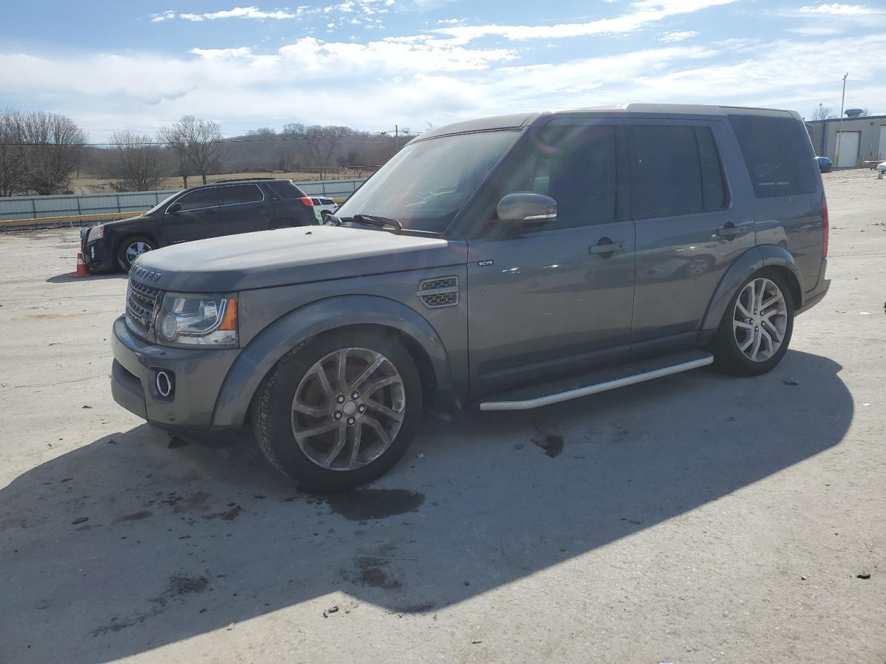 2016 Land Rover LR4 - Image 1
